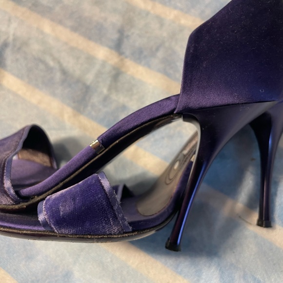 Women’s Heels - Picture 3 of 3